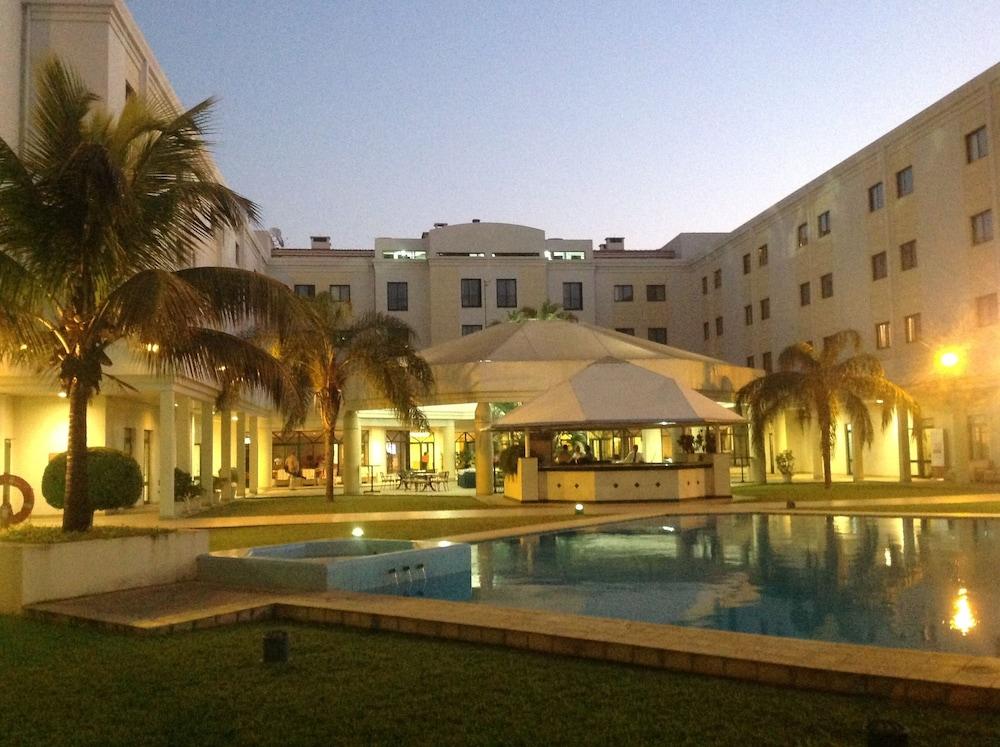 Hotel Vip Grand מאפוטו מראה חיצוני תמונה